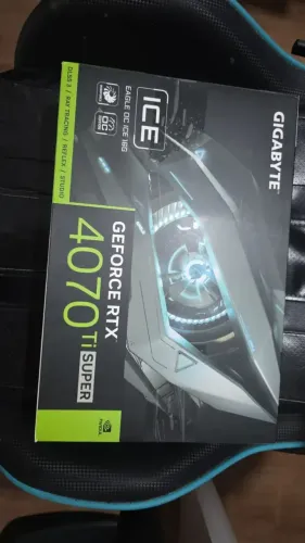 Vendo RTX 4070 Ti Super Nova e Lacrada