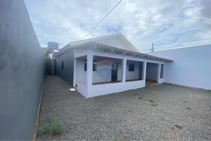 Imóvel Misto Reformado: Perfil Residencial + Comercial no Setor Industrial