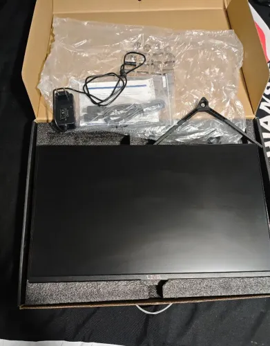 Monitor Gamer Level Lite 23,8? IPS 180Hz Full HD - Impecável, Completo na Caixa