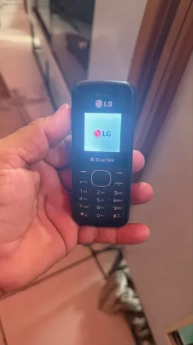 Vendo dois celular da LG