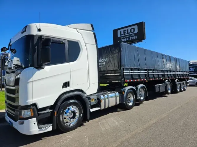 Scania R500 6X2 Ano 22 Teto Alto Automático RETARDER + 4 Eixo Graneleiro Facchini s/pneu