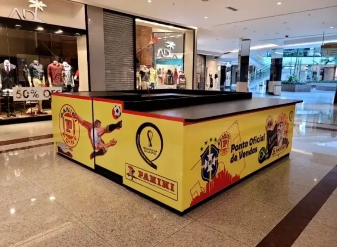 Adesivo personalizado para vitrine, parede, carro e outros