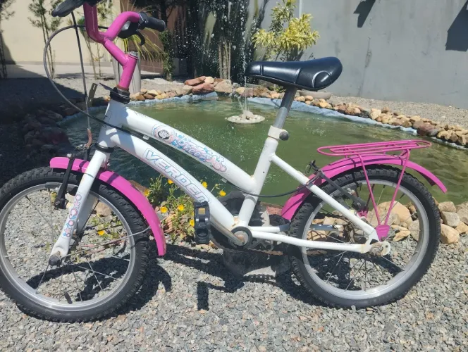 Bicicleta infantil menina