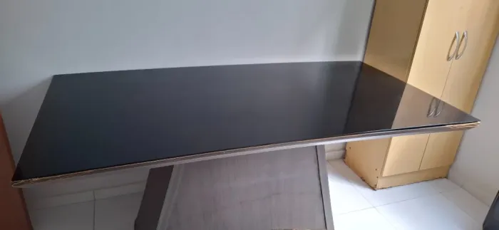 Tampo de vidro preto retangular