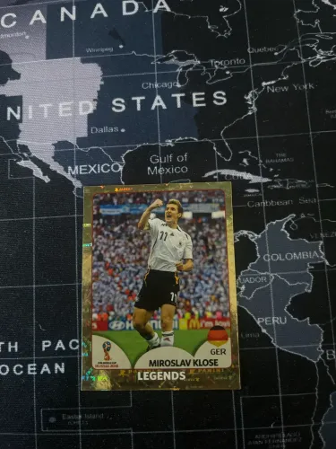 Figurinha 681, Miroslav Klose Legends Cromado Copa do mundo 2018