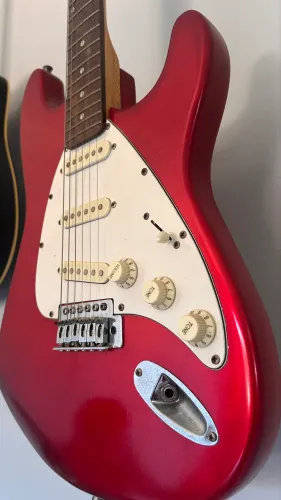 Guitarra dolphin