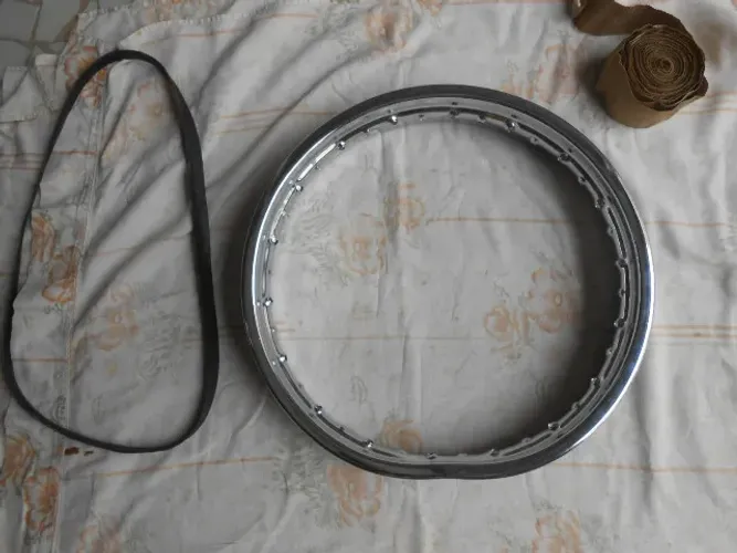 Aro de roda para moto 17 x 2.15 (amassado/no estado)