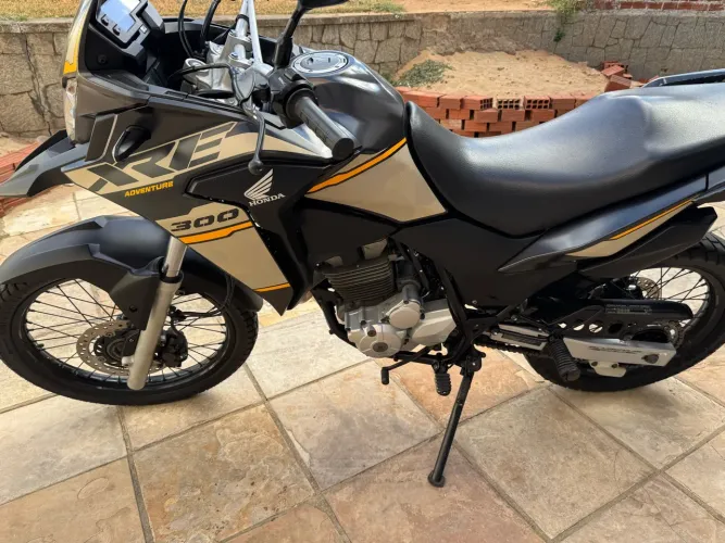 Moto Honda XRE 300 Adventure 