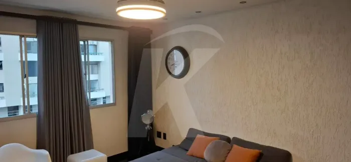 Apto. mobiliado com 3 dormitórios, sala ampla, cozinha privativa e 1 vaga na Casa Verde