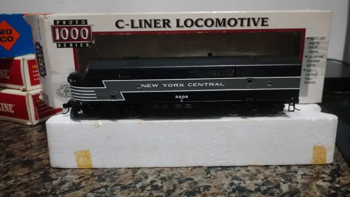 PROTO 1000 Diesel C-Liner A Unit Powered -- New York Central #5008