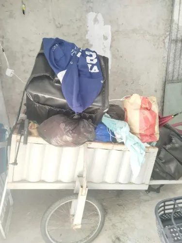 Vendo carrinho para carregar pula pula