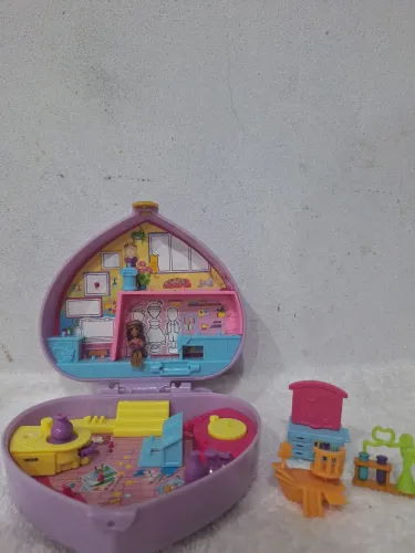 Casinha mini polly pocket e boneca