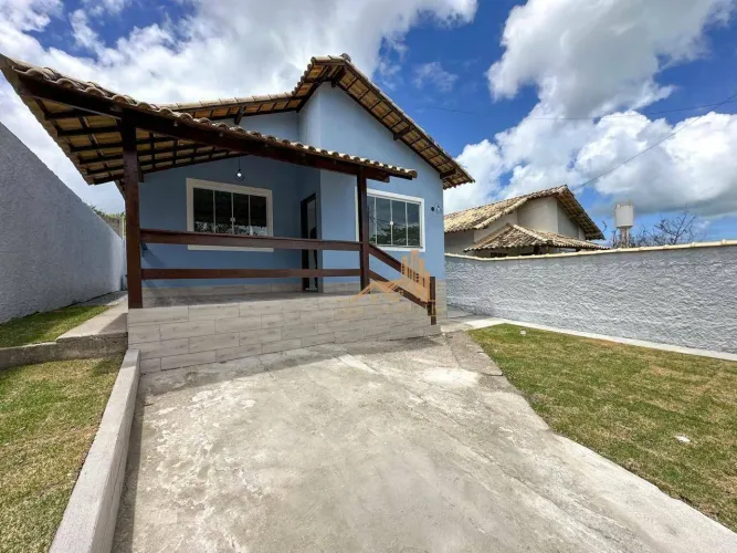 Casa com 2 dormitórios à venda, 70 m² por R$ 299.000,00 - Poço Fundo - São Pedro da Aldeia