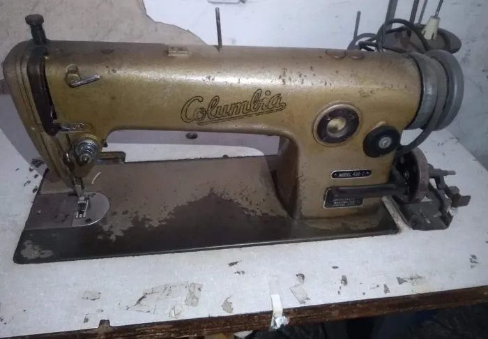 Máquina reta industrial 