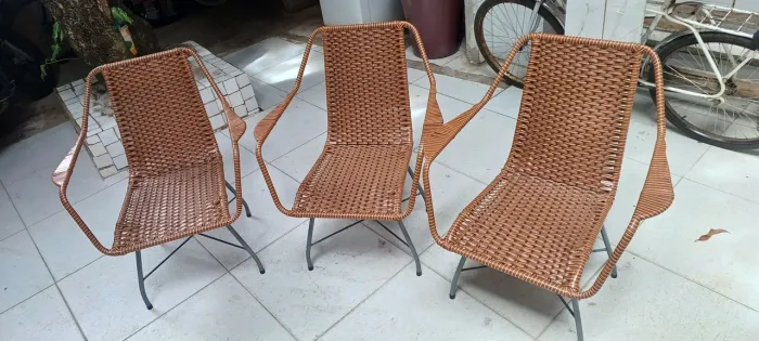Cadeira de Junco Sintético com Braço - Nova - R$ 200,00 cada