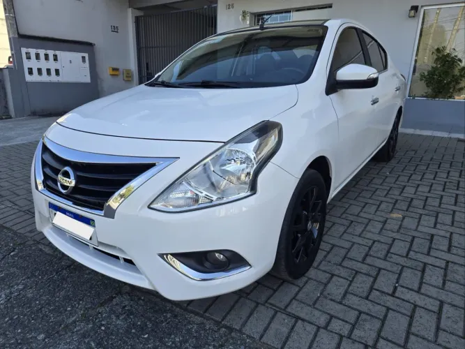 Nissan Versa SL 1.6 16V Flexstart 4P Aut. 2017