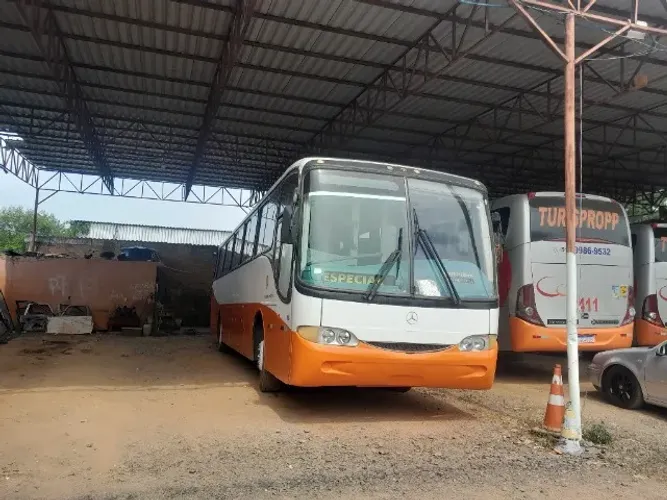 comil 3.25 - OH 1721 48 lugares