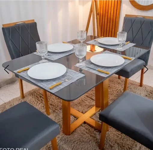 Conjunto de Jantar Luna Madeira com 4 Cadeiras em Veludo Cinza