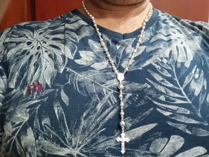 Terço religioso de prata branca 950