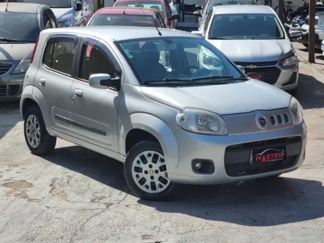 Fiat Uno Attractive 1.4 EVO Fire Flex 8V 4P 2011