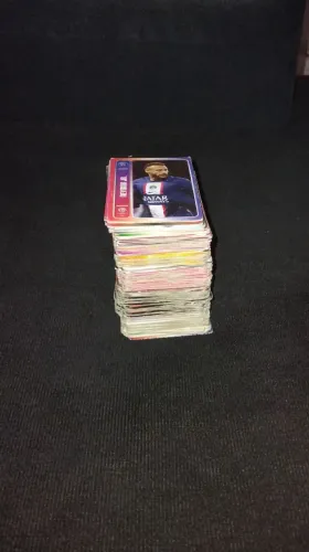 ? 207 Cartas Não Oficiais de Futebol e Anime - Lote Variado