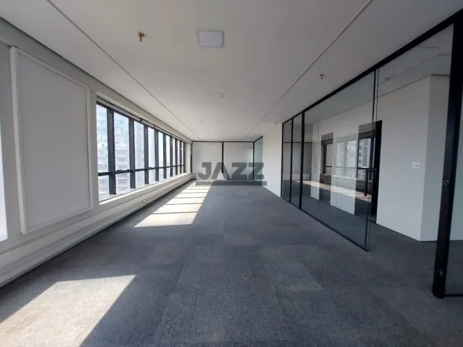 Sala Comercial de 190 m² no Edifício Crystal Center para Locação - Jardim São Dimas