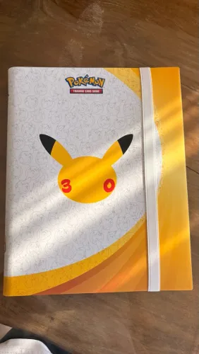 Fichário carta Pokémon- coleção 30 anos