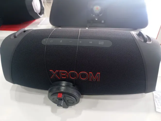 cxa de som LG Xbom lacrada com NF