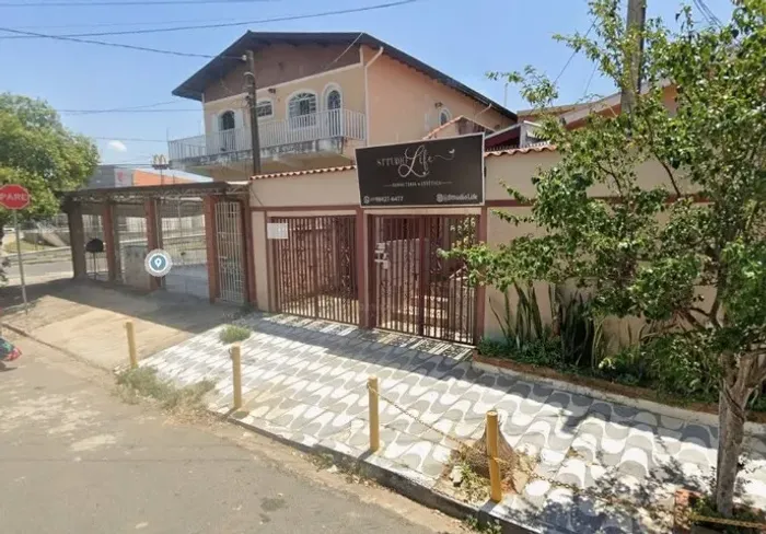 Casa - 2 quartos 1 banheiro