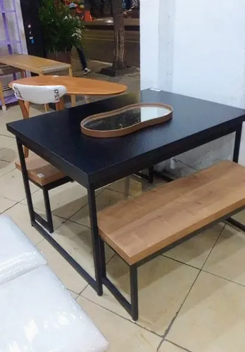 Mesa Oxford Industrial com Bancos - Peça de Showroom
