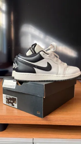 Nike Air Jordan 1 Low - 38