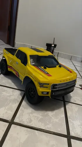 Traxxas Slash 2wd - kit castle + pneus + bolha JConcepts + peças originais de reparo