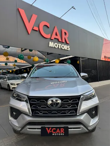 Toyota Hilux SW4 SRX 4X4 2.8 TDI 16V Dies. Aut. 2021