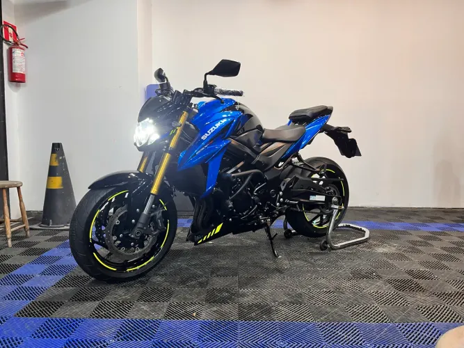 Suzuki Gsx s750
