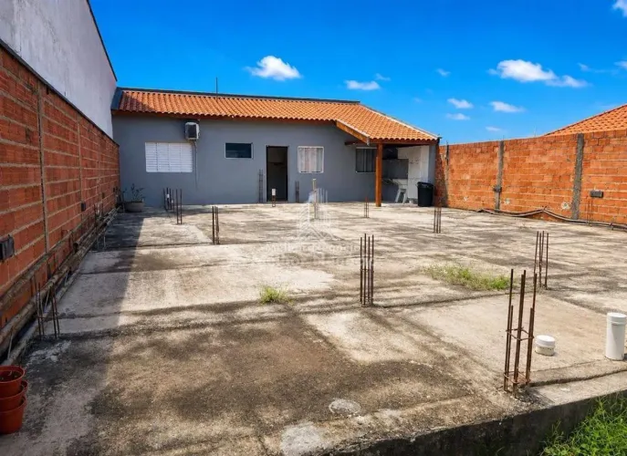 Casa à venda em Piracicaba, Parque São Matheus, com 1 quarto, com 45 m²