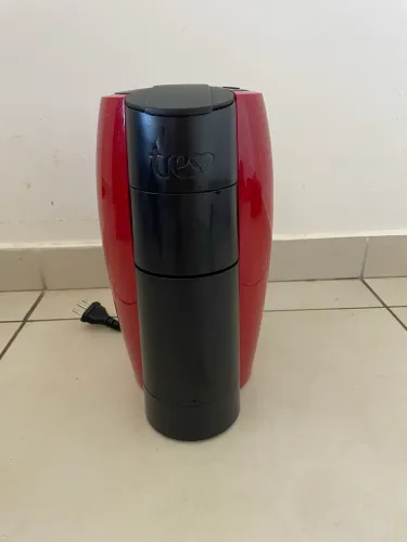Cafeteria três corações vermelha