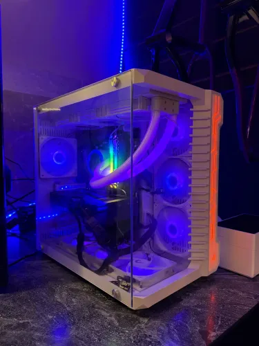 PC GAMER RTX 4070 SUPER + 64GB RAM + RYZEN 9 9500x ( ACEITO TROCA)