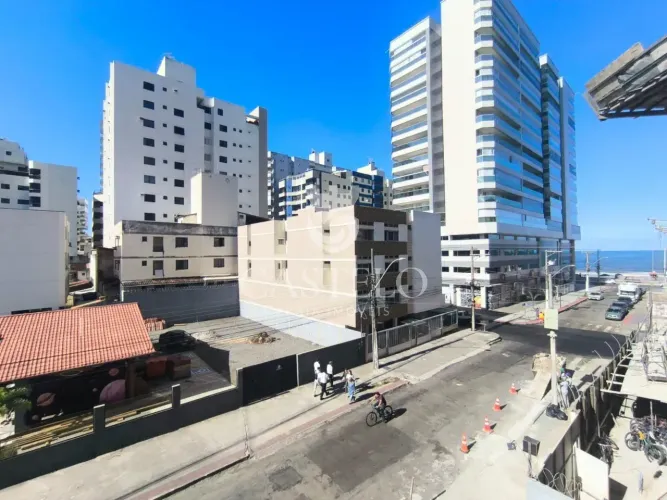 **2 QUARTOS COM SUÍTE | VISTA LATERAL PARA O MAR | A 50M DA ORLA DA PRAIA DO MORRO**