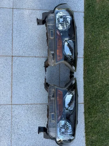 Par de farol Ford ranger xls 2021