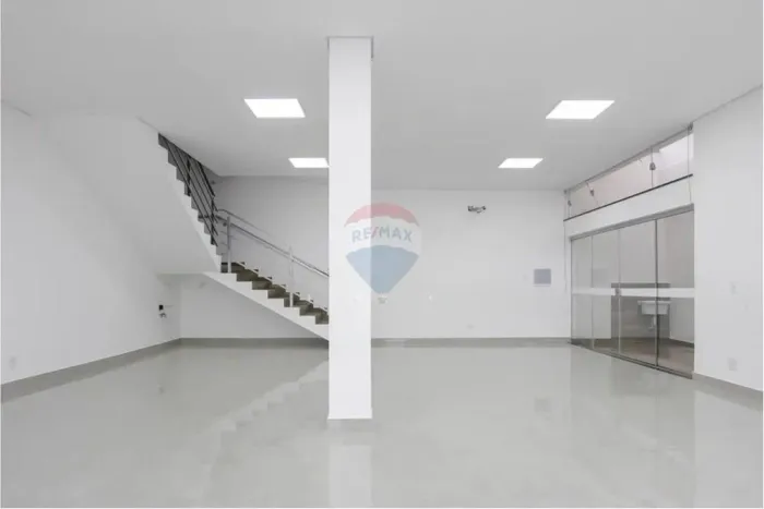 Locação Comercial Arco-Iris: Espaçoso e Moderno!
