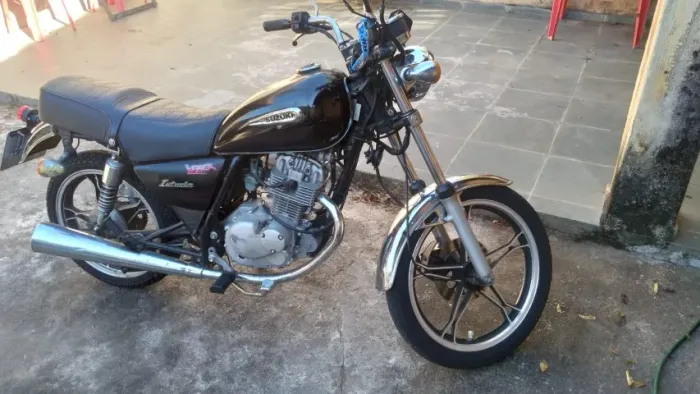 Suzuki intruder 125