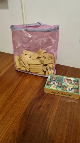 Lote de Jenga e Jogo da memória. ambos completos