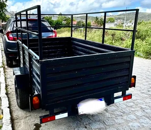 Carrocinha/Reboque para Carro com Grade Alta - Excelente para Cargas