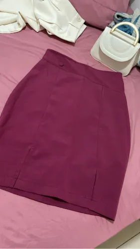 Saia Midi tubinho com zíper