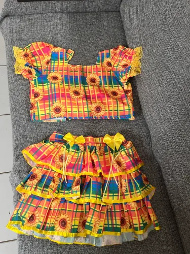 Vendo roupa de quadrilha 