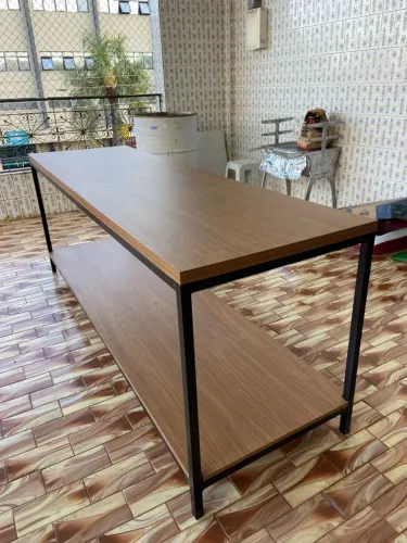 Mesa industrial de 2 andares