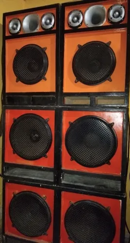 Vendo caixa de som completo