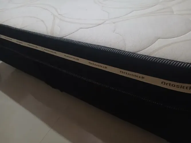 Cama super king , otimo estado ,super confortavel , vendo outro por outra menor