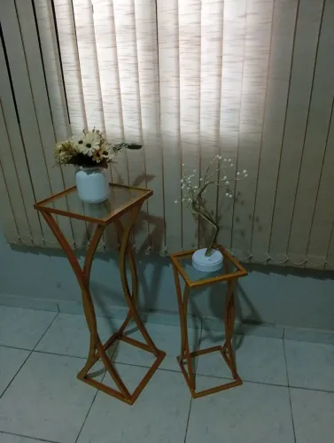 Conj de 2 mesas de canto