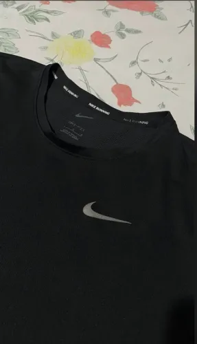 Camiseta Nike running